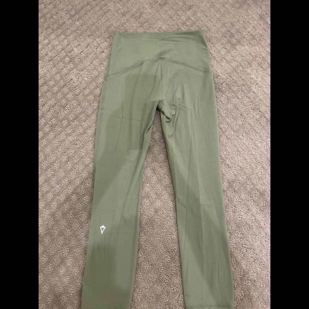 Ivviva/lululemon leggings